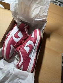 Nike dunk low malinové