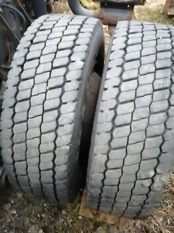 Pneu  265/70 r19,5 - 1