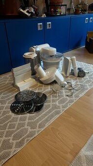 Prodám kuchyňský robot bosch CNUM5ST