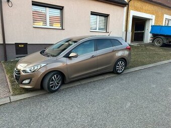 Hyundai i30 1,6 88kw benzin