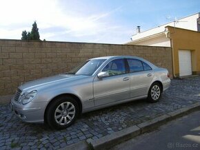 MERCEDES Benz E270 CDI