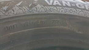 Zimní pneu Semperit, 235/65R16C