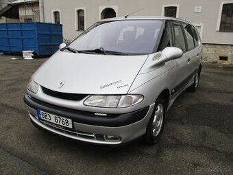 RENAULT GRAND ESPACE 2.0 i - tažné zařízení, 7 míst