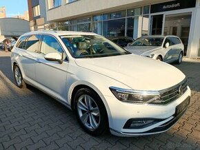 VW Passat B8 2.0TDI 140kW 4x4 DSG Matrix LED Virtual ACC