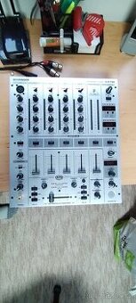 mix behringer djx 700