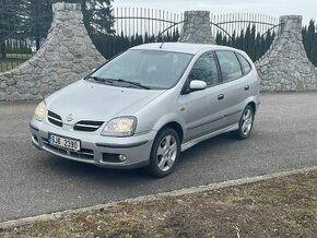 Nissan Almera Tino - 1