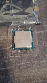 Intel Core i3-8100