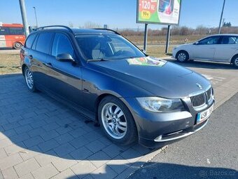 BMW E90 320i 110KW Manuál