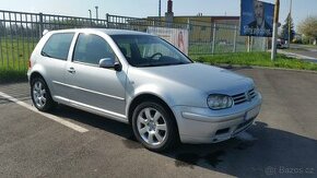 Prodám Volkswagen Golf IV Pacific r.v.2003 1.6 16V 77kW 3dv.