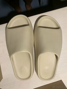 Yeezy slide bone vel. 11