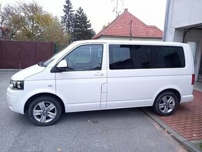 Volkswagen Caravelle T5.1 103kw 8 míst