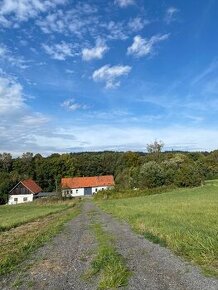 Zemědělské stavby s pozemky