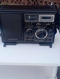 Prodám  sběratelske rádio panasonic dr28 - 1