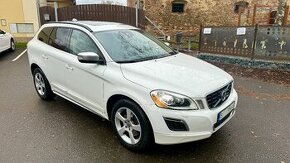 Volvo XC60 2.0D R-Design 120Kw plný servis