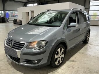 Volkswagen Touran CROSS 1.6 Mpi 75 KW 10/2008 158 tkm