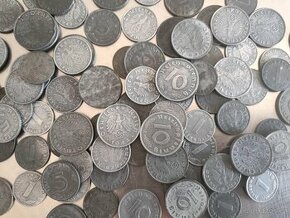 Parádní sbírka válečných mincí z dob 3. Říše po sběrateli