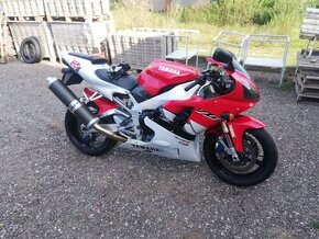 Yamaha R1 rn01