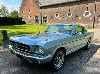 Ford Mustang Fastback