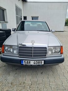 Mercedes Benz W124 E220