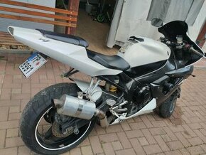 Prodám motocykl jamaha R1 1000