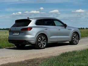 VW Touareg 3.0. 210KW R-line 11/2019