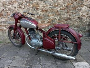 Jawa 250 Pérak r.v.1952 s Doklady