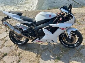 YAMAHA YZF R1 2002