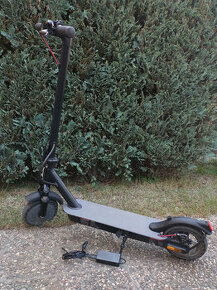 Elektrokoloběžka SENCOR Scooter S30