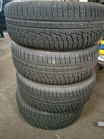 Zimní pneu  Hankook 235/60 R17