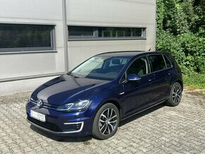 Volkswagen e-Golf 100 kW, 35,8 kWh, kamera, DPH - 1