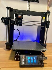 3D tiskárna Prusa MK4 + enclosure, filamenty - 1 rok záruka