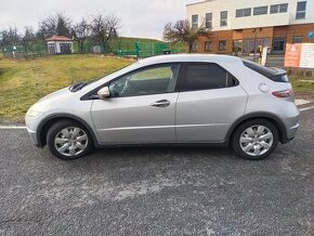 Prodám Honda Civic 8g 1.4. 73 kw benzín