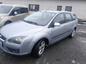 Ford Focus 2004 nahoru -různé n. d.