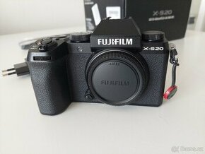 Fujifilm X-S20. Jako nový, V záruce