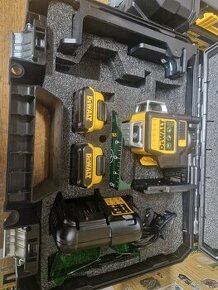 Křížový laser DeWALT DCE089D1G