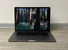 Našlapaný Apple MacBook Pro 15” Retina 2019