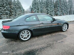 BMW  e92 335d.   M-packet.  400PS