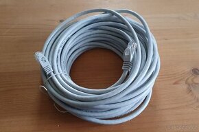 Kvalitní síťový kabel, propojovací, 2× RJ-45 (CAT6) - 1