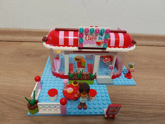 LEGO Friends 3061 Kavárna v parku - 1