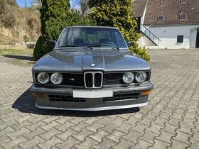 BMW M535i E12