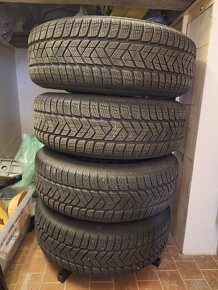 Pirelli Scorpion 215/65 R 17 + disky + poklice