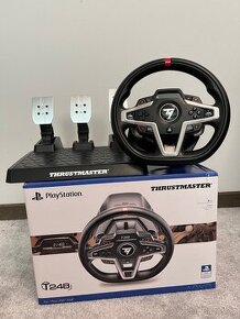 Herní volant Thrustmaster T248 PS5/PS4/PC + sedačka playseat