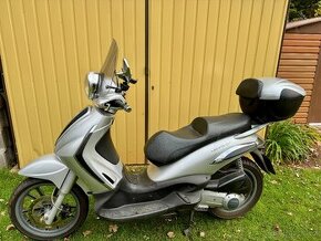 Piaggio Beverly Tourer 125 - 1