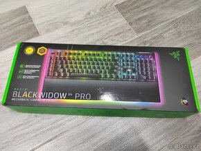 Klávesnice Razer BlackWidow V4 Pro (Yellow Switch)