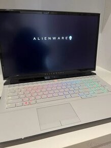 Prodám Dell Alienware Area-51m R2 Silver