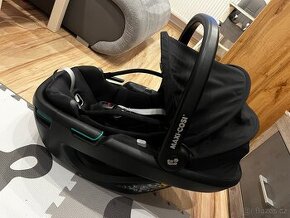 Maxi cosi coral 360 essential black