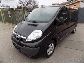 Opel Vivaro 2.5 CDTI 107 KW L2H1 6 MÍST