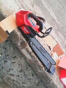 Milwaukee M18 FTHCHS35-0 Aku Řetězová pila s lištou 35 cm