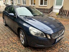 Volvo V60 2,0D3 automat 2012