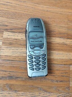 TLAČÍTKOVÝ MOBILNÍ TELEFON NOKIA 6310i (NPL-1) - STŘÍBRNÁ